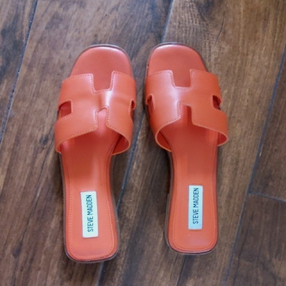 STEVE MADDEN💥New💥Orange Slide Sandals
